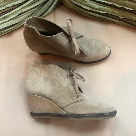 J. Crew Suede Lace Up Wedge Boots size 6 Tan - Picture 2 of 9
